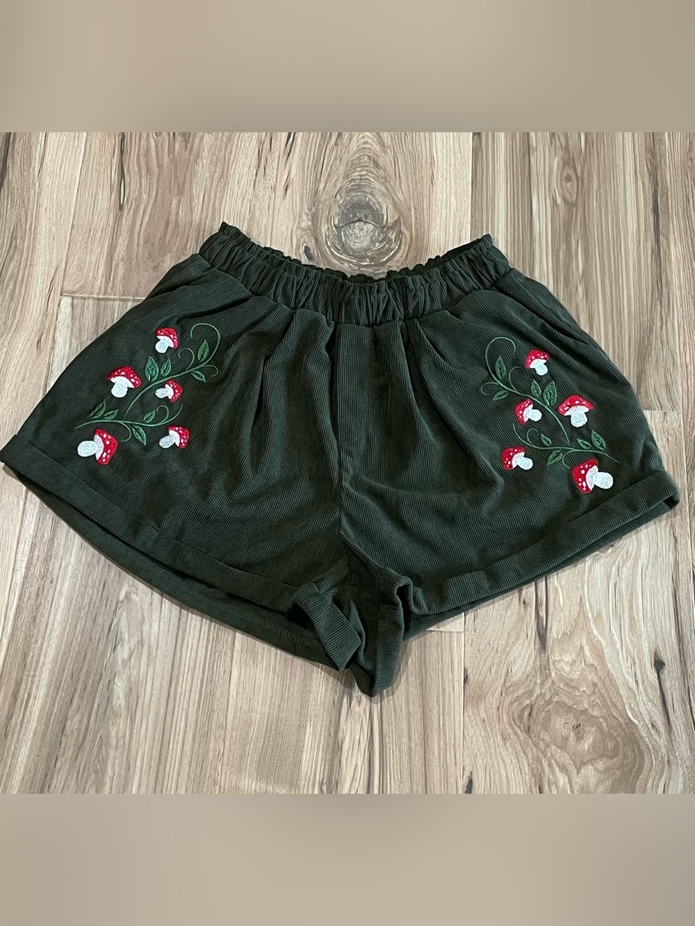 ROMWE Dark Green Corduroy High Waist Shorts with Red Mushroom Embroidery
